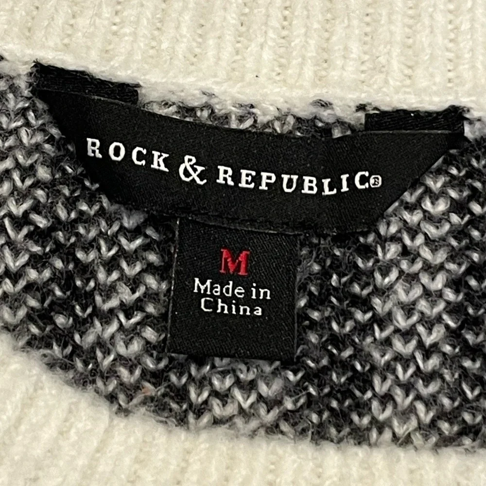 ROCK & REPUBLIC Women’s Striped Long Sleeve Sweater Size Medium - Picture 14 of 15